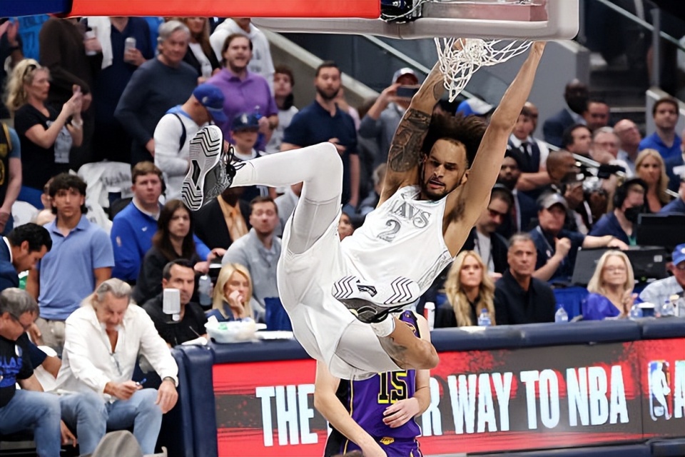 症状, 而且他在伤